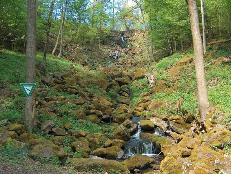 Bild: Wasserfall bei Nenderroth
